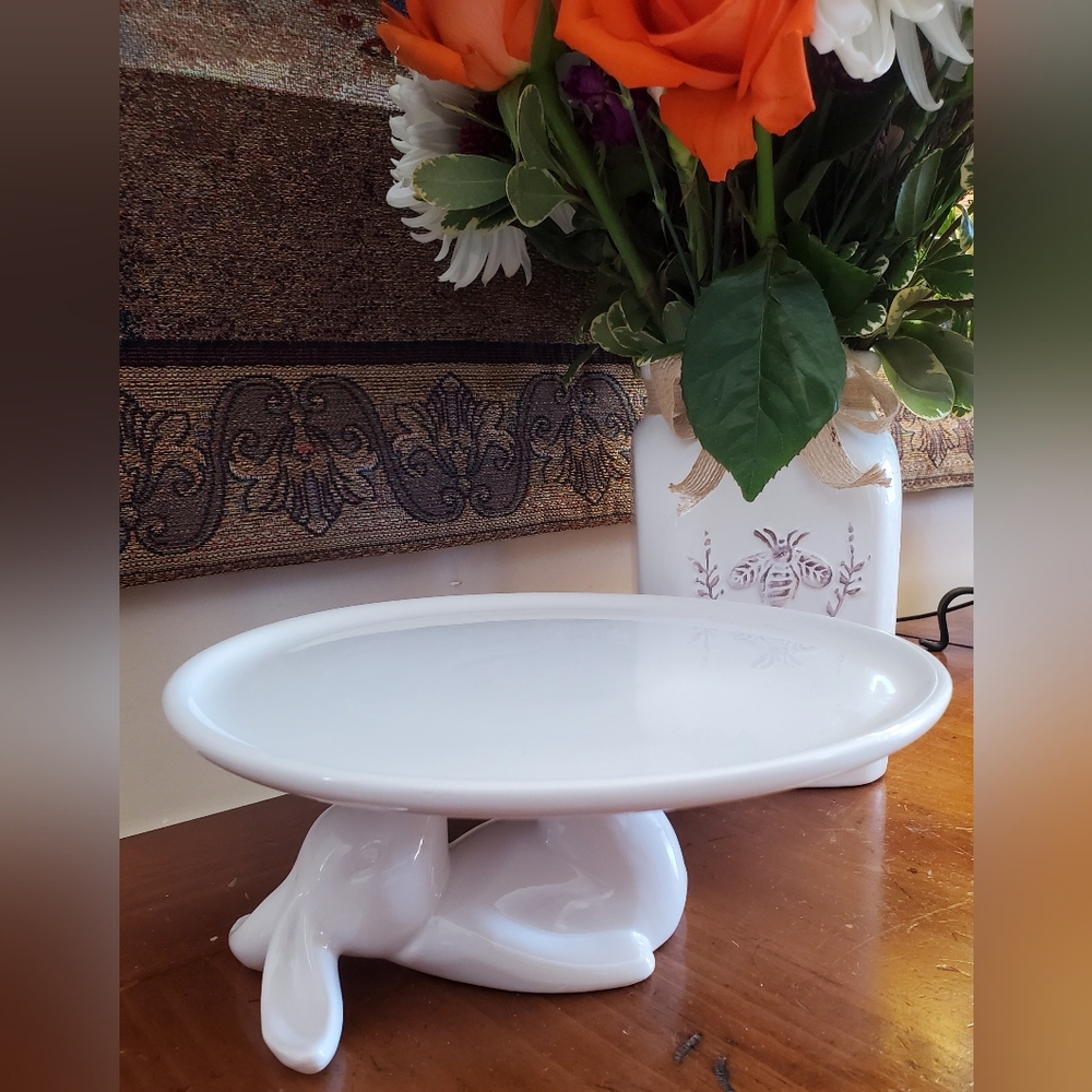 White Ceramic Bunny Pedestal Cake Stand - Picture 2 of 9